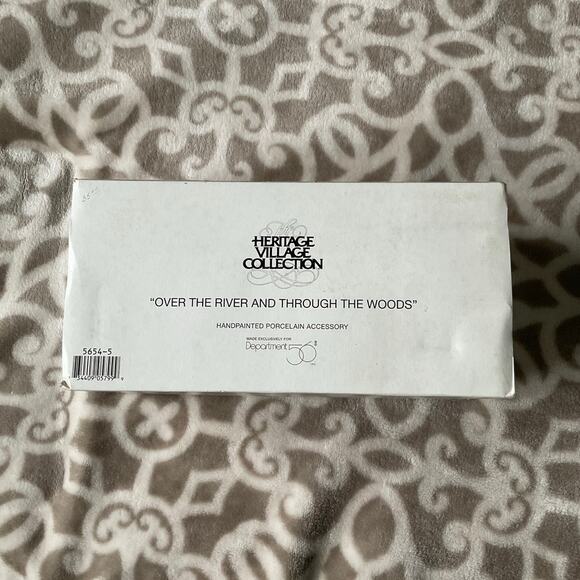 Department 56 over the river and through the woods, Heritage Village - Picture 1 of 3